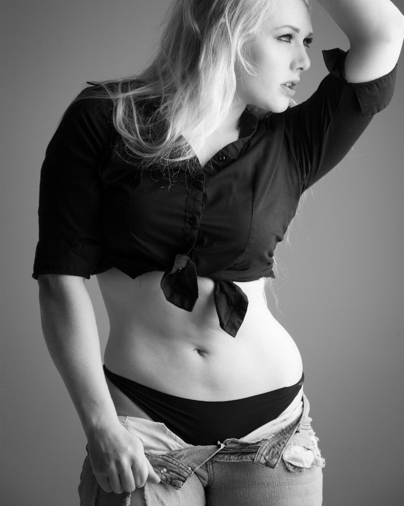 Female model photo shoot of pennylane29