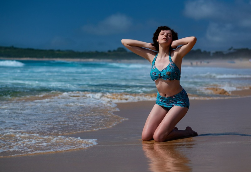 Female model photo shoot of DaisyAllenModel in Maroubra Beach