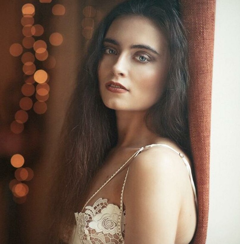Female model photo shoot of Francesca-Maria