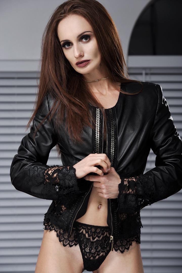 Female model photo shoot of Aleona Berg by DEL GENO in Houston Texas