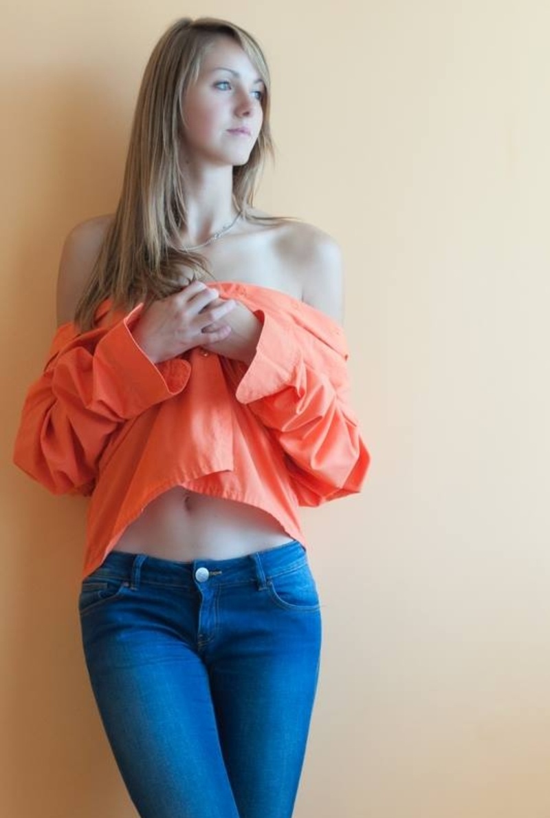 Female model photo shoot of amispirit