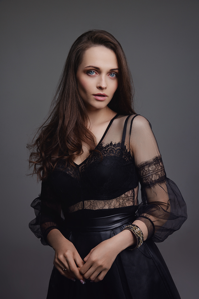 Female model photo shoot of Maria_Doroshenko