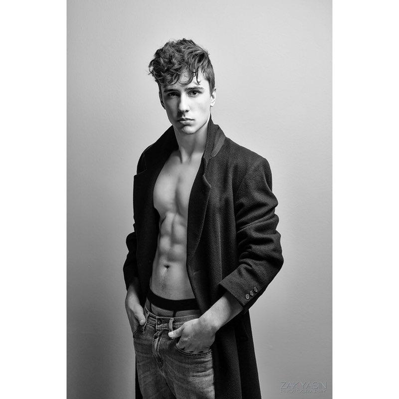 Male model photo shoot of Titaniumtom in Chicago