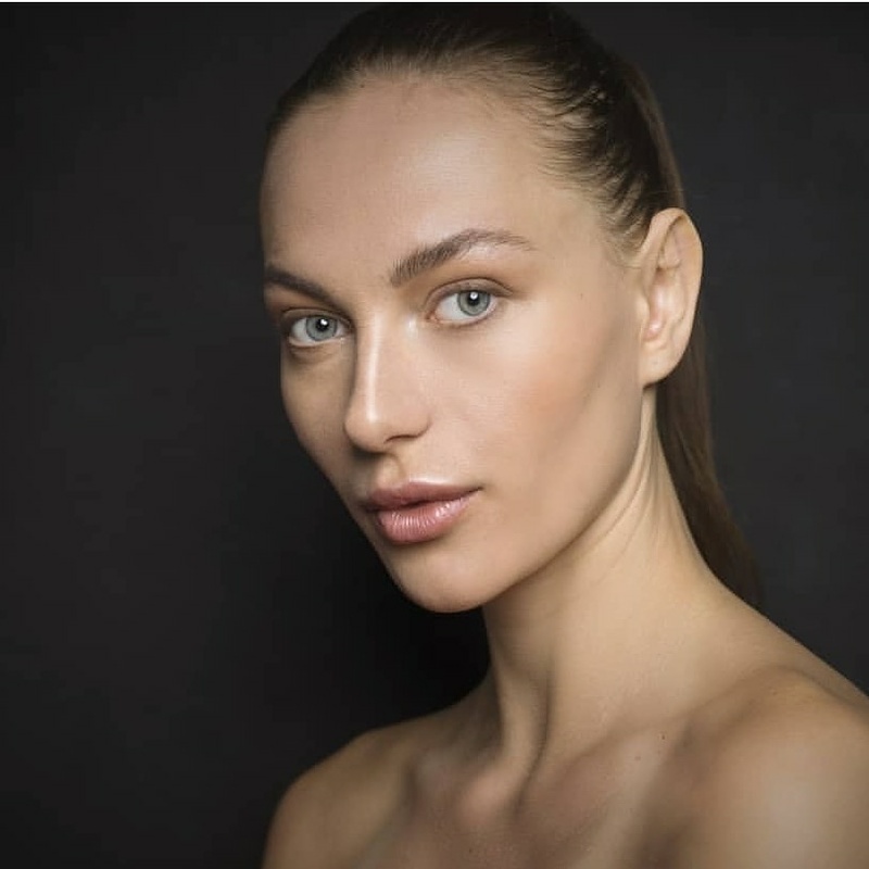 Female model photo shoot of Melissa Jannes by John Raphel