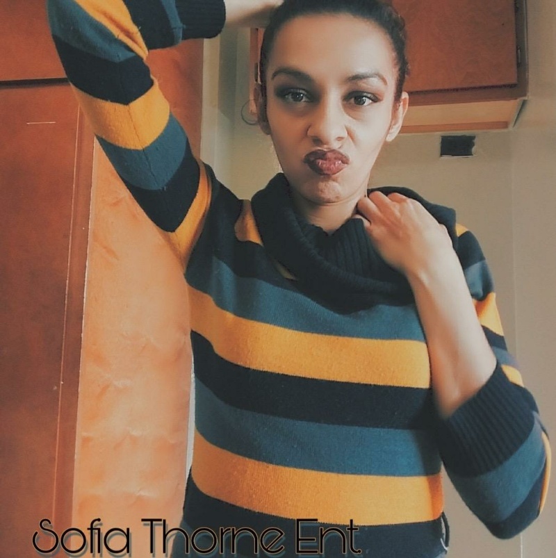 Female model photo shoot of SofiaThorne