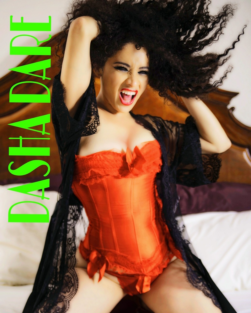 Female model photo shoot of Dasha karim