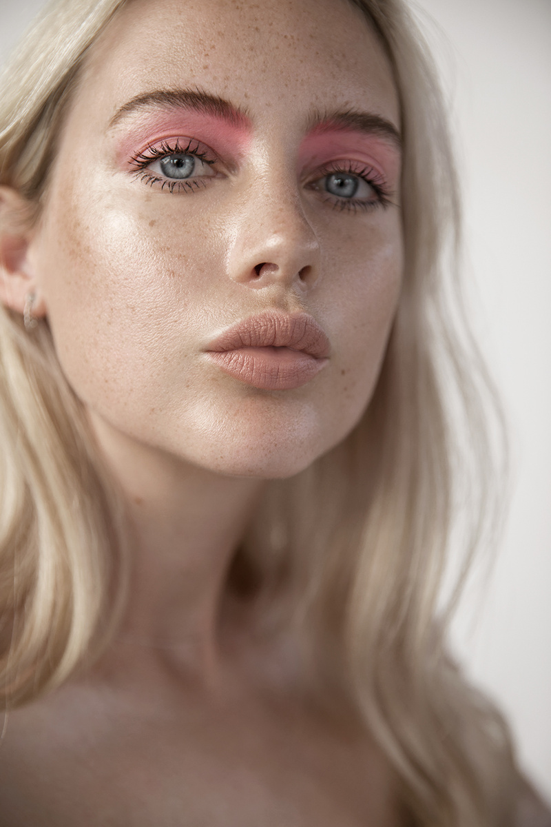 Female model photo shoot of Karina Sko