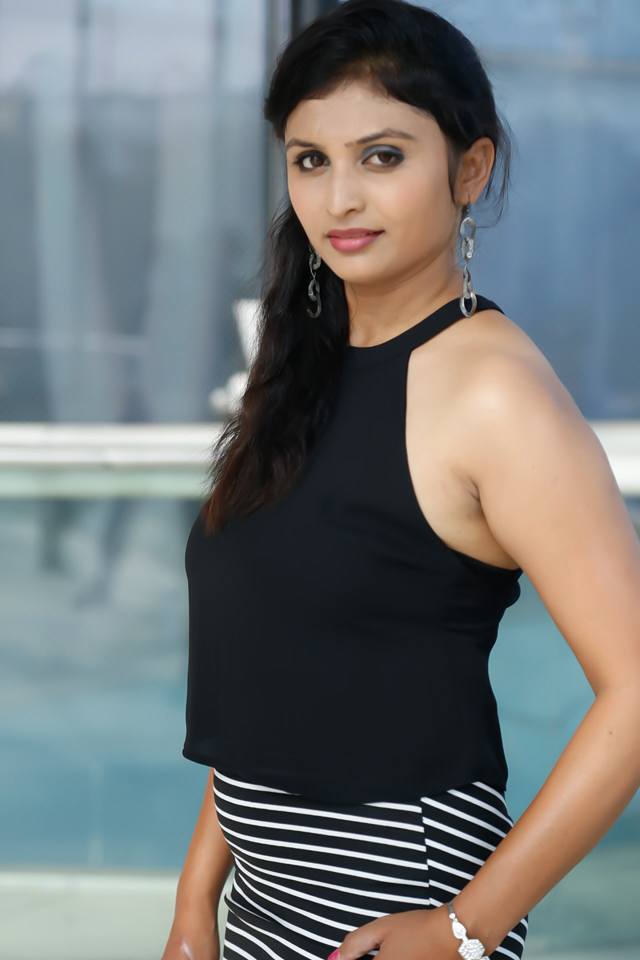 Female model photo shoot of Preety Jain