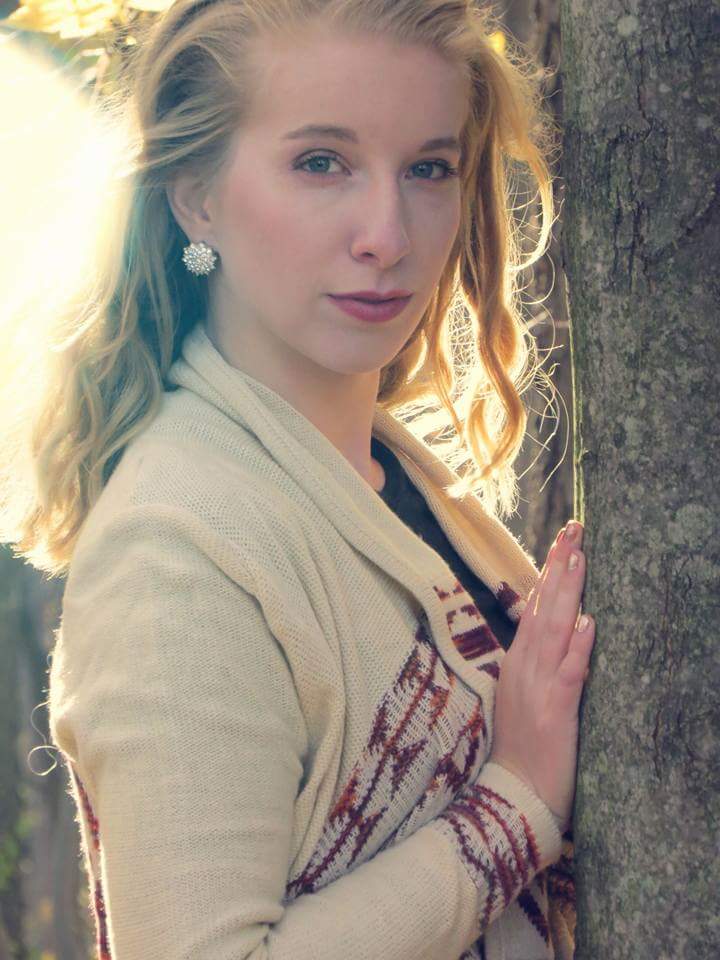 Female model photo shoot of KeileighMarie in Stony Creek Park