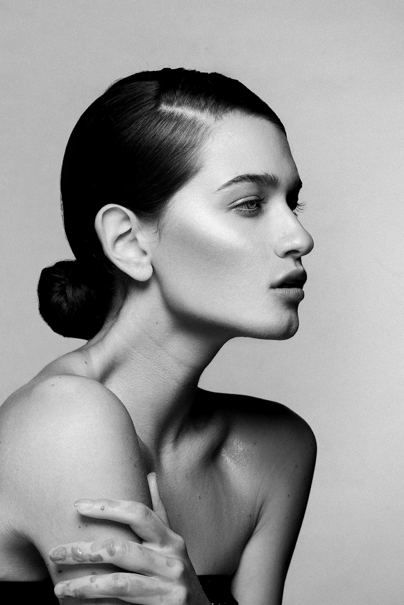 Female model photo shoot of Alessandra Biagiotti