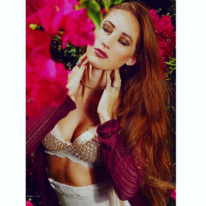 Female model photo shoot of Krissar8model