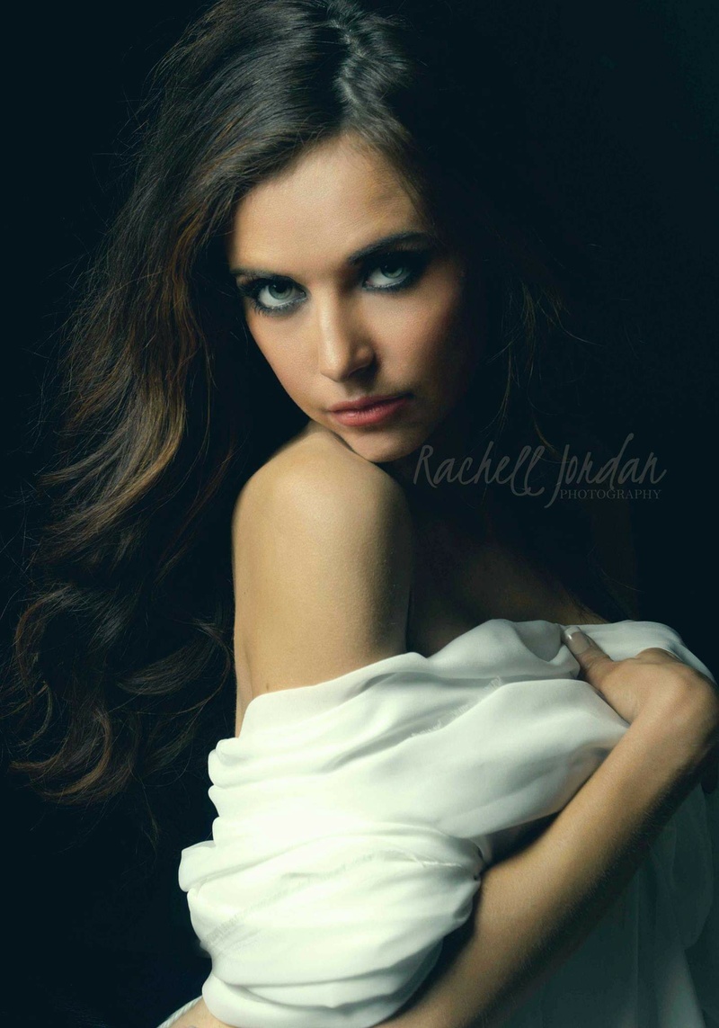Female model photo shoot of Rachell Dawn Portrait