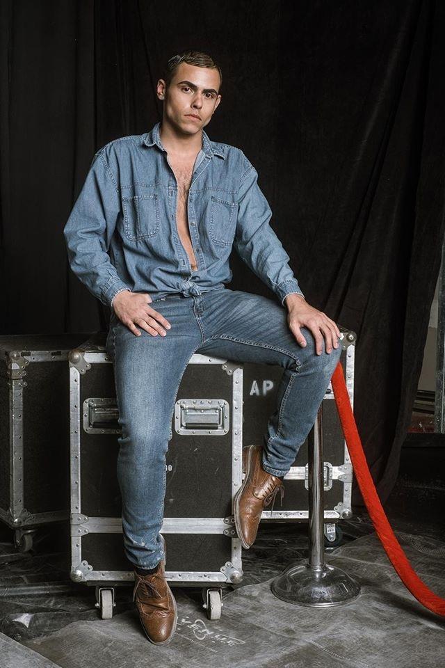 Male model photo shoot of Anthony Sigheti