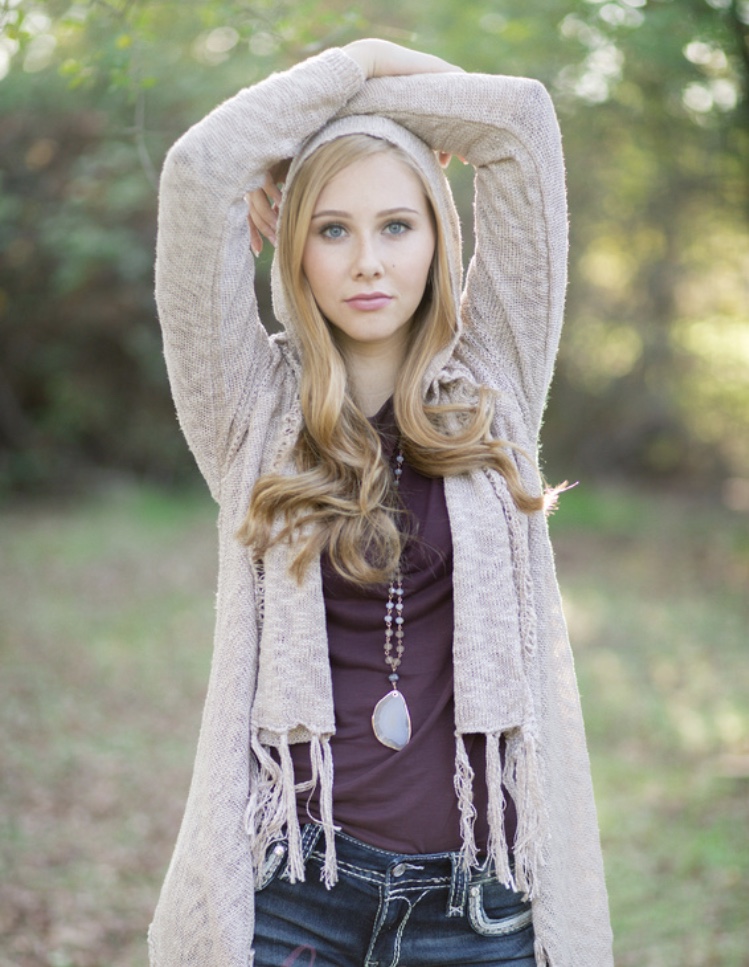 Female model photo shoot of laurencrowe