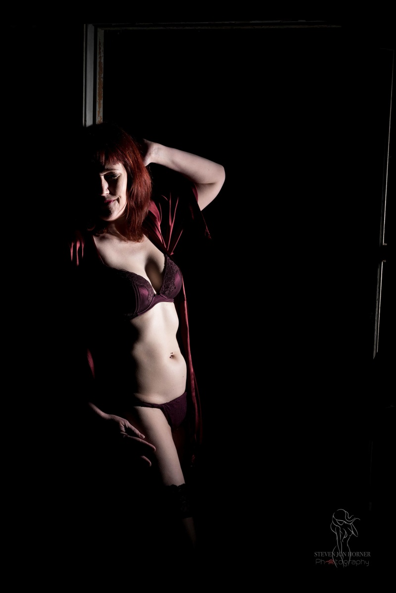Female model photo shoot of scarlett-tease
