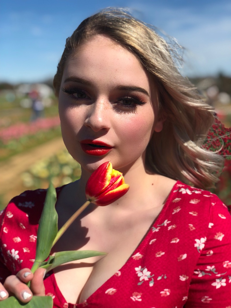 Female model photo shoot of Tiredbabygirl in Texas Tulips