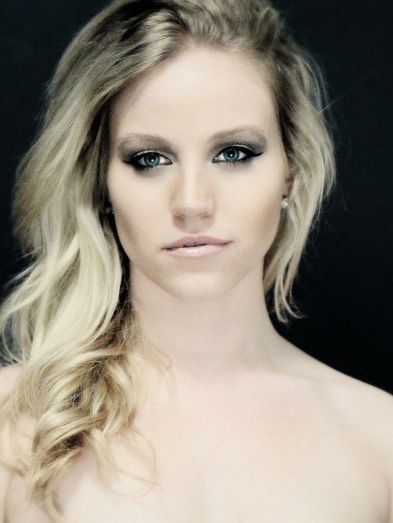 Female model photo shoot of Amanda Brantley