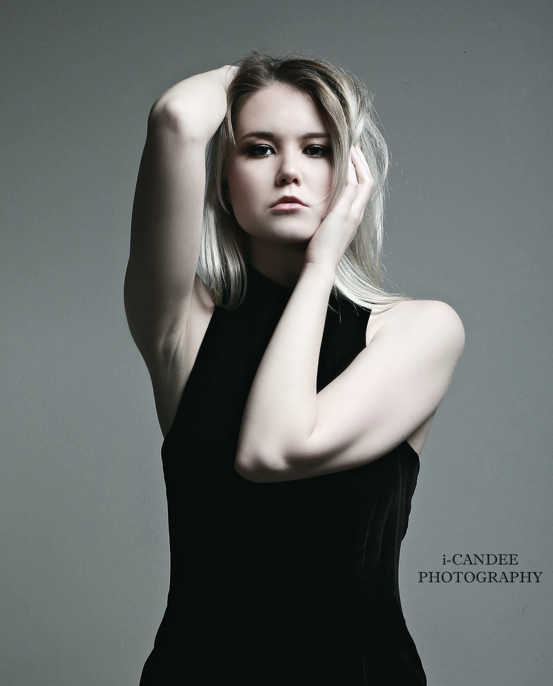 Female model photo shoot of i-CanDee Photography