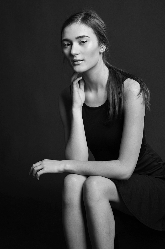 Female model photo shoot of Karoli K
