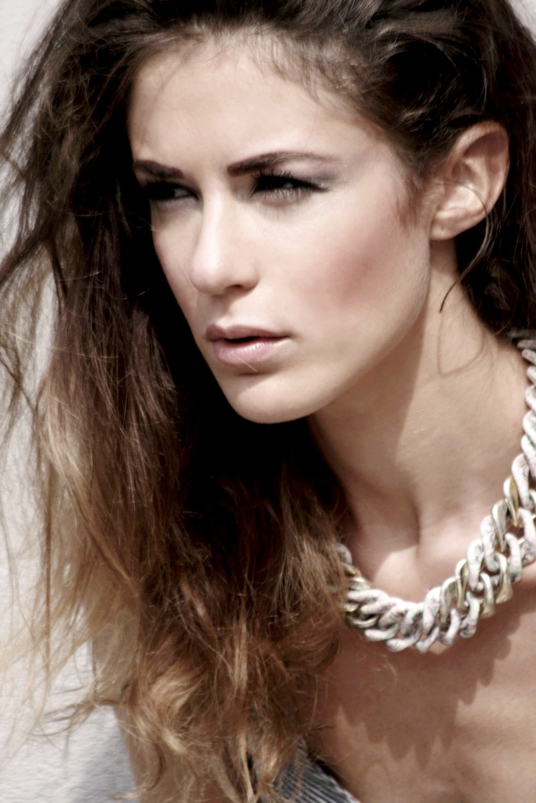Female model photo shoot of Marta Kobold