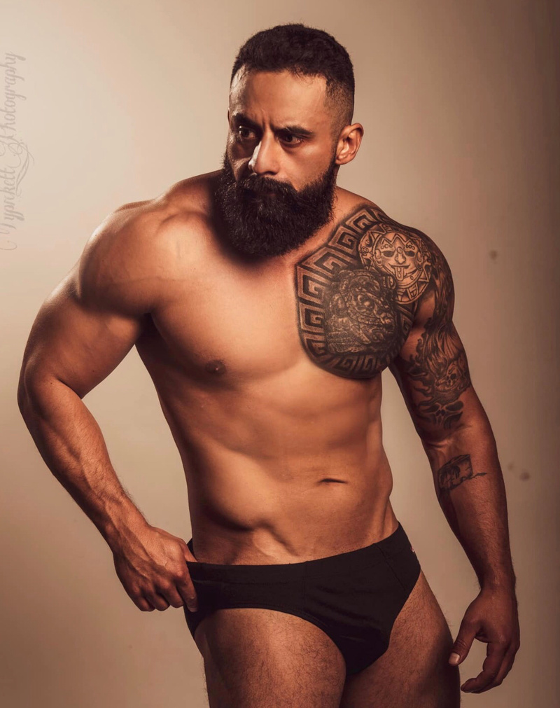 Male model photo shoot of Ayalagabriel