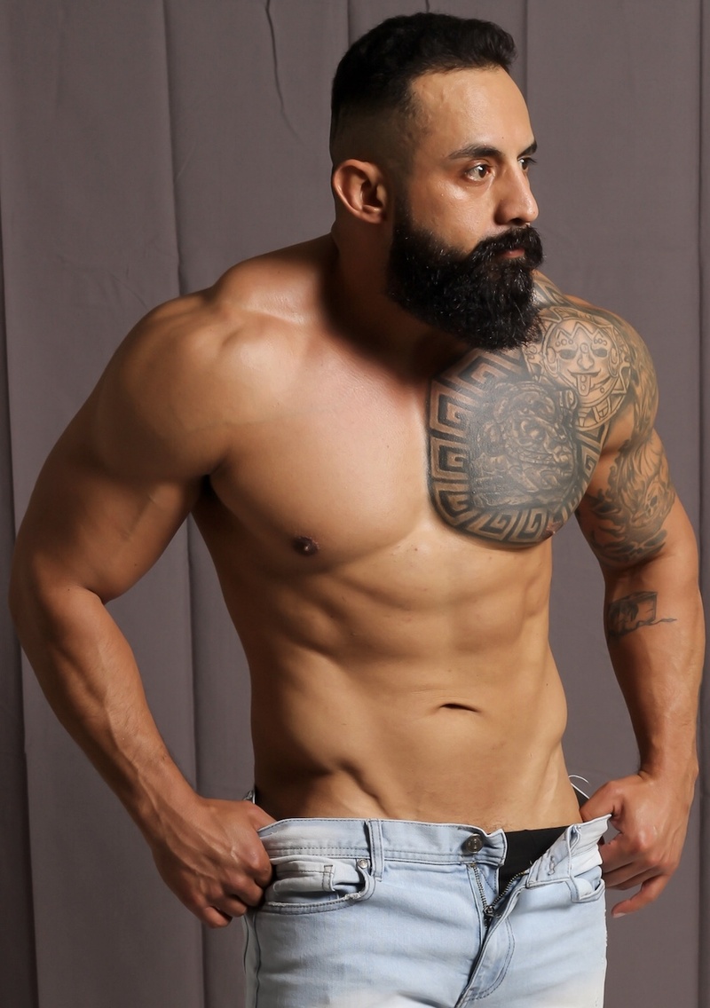 Male model photo shoot of Ayalagabriel