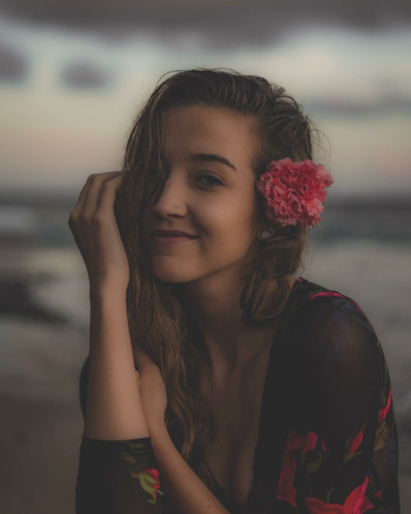 Female model photo shoot of jsarnecki in Honolulu