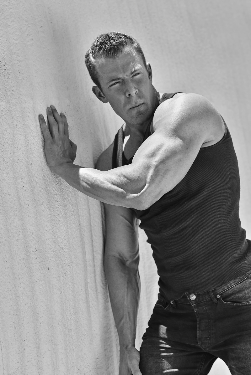 Male model photo shoot of Matt Green Fitness