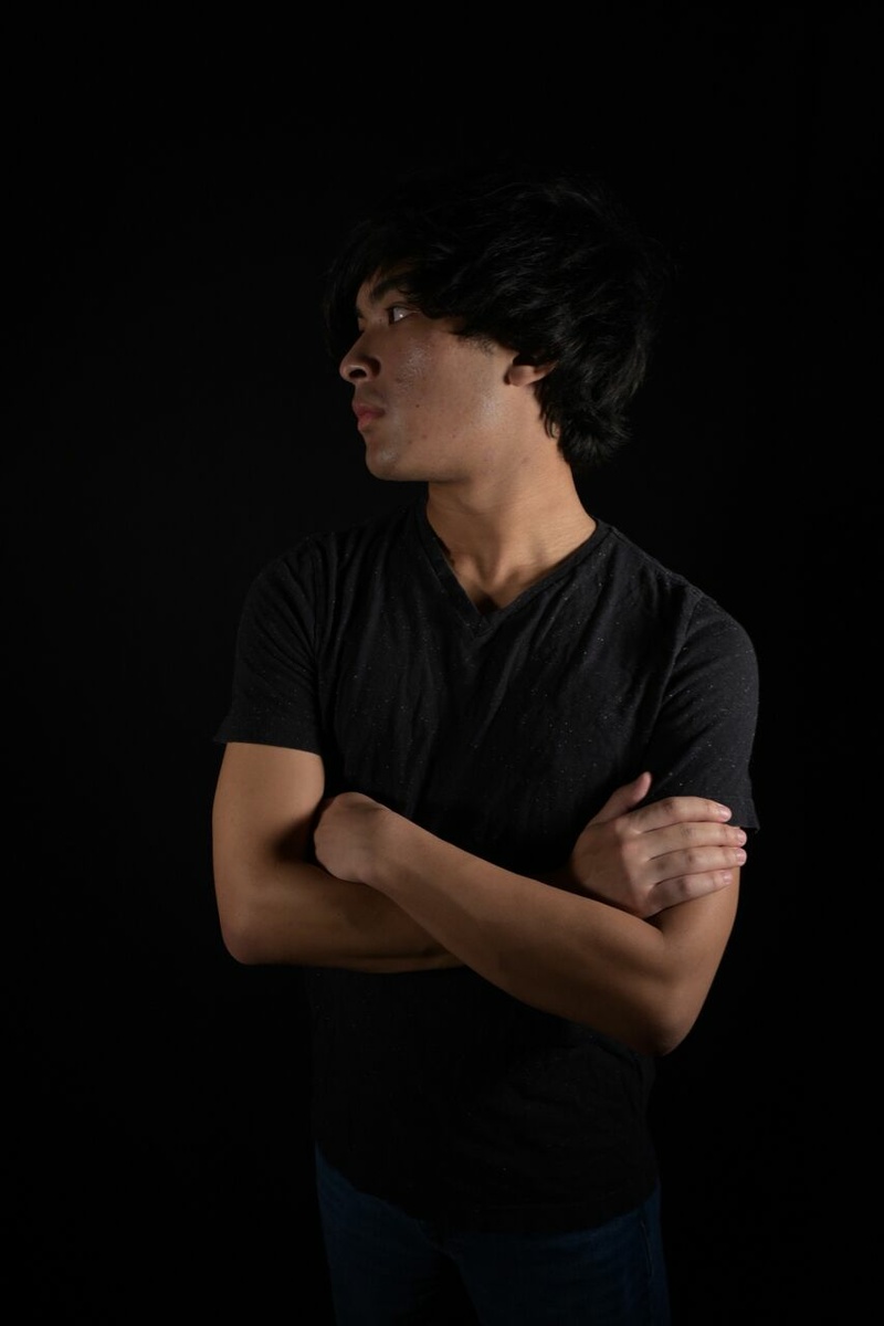 Male model photo shoot of Matteo Gomez