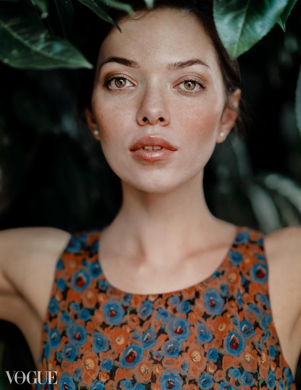 Female model photo shoot of Alena Tsar