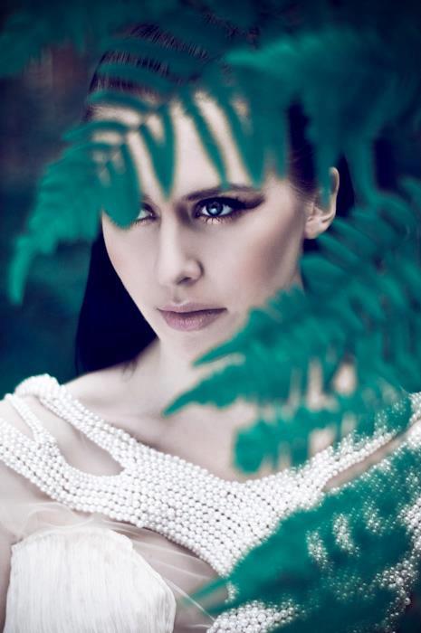 Female model photo shoot of Izabela Szylinska