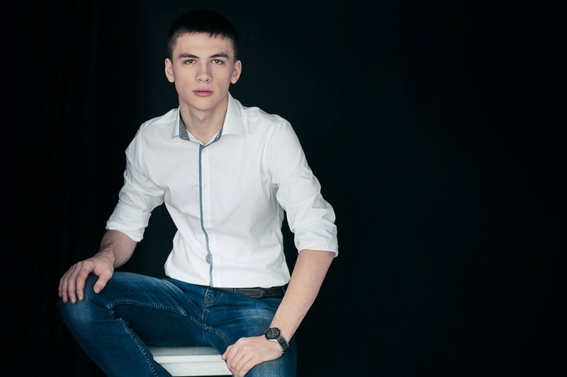 Male model photo shoot of Denis Korepanov