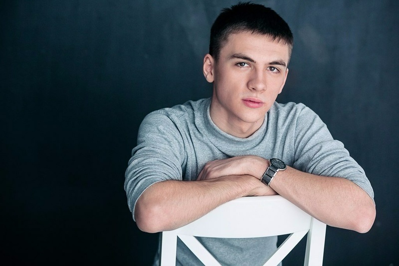 Male model photo shoot of Denis Korepanov