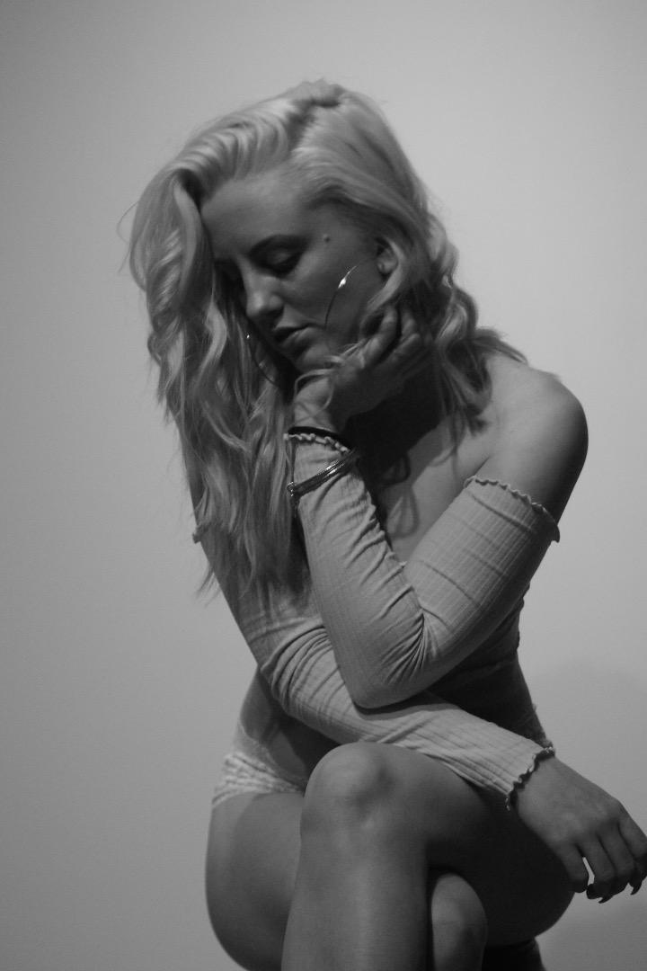 Female model photo shoot of Therealcrystalwhite135