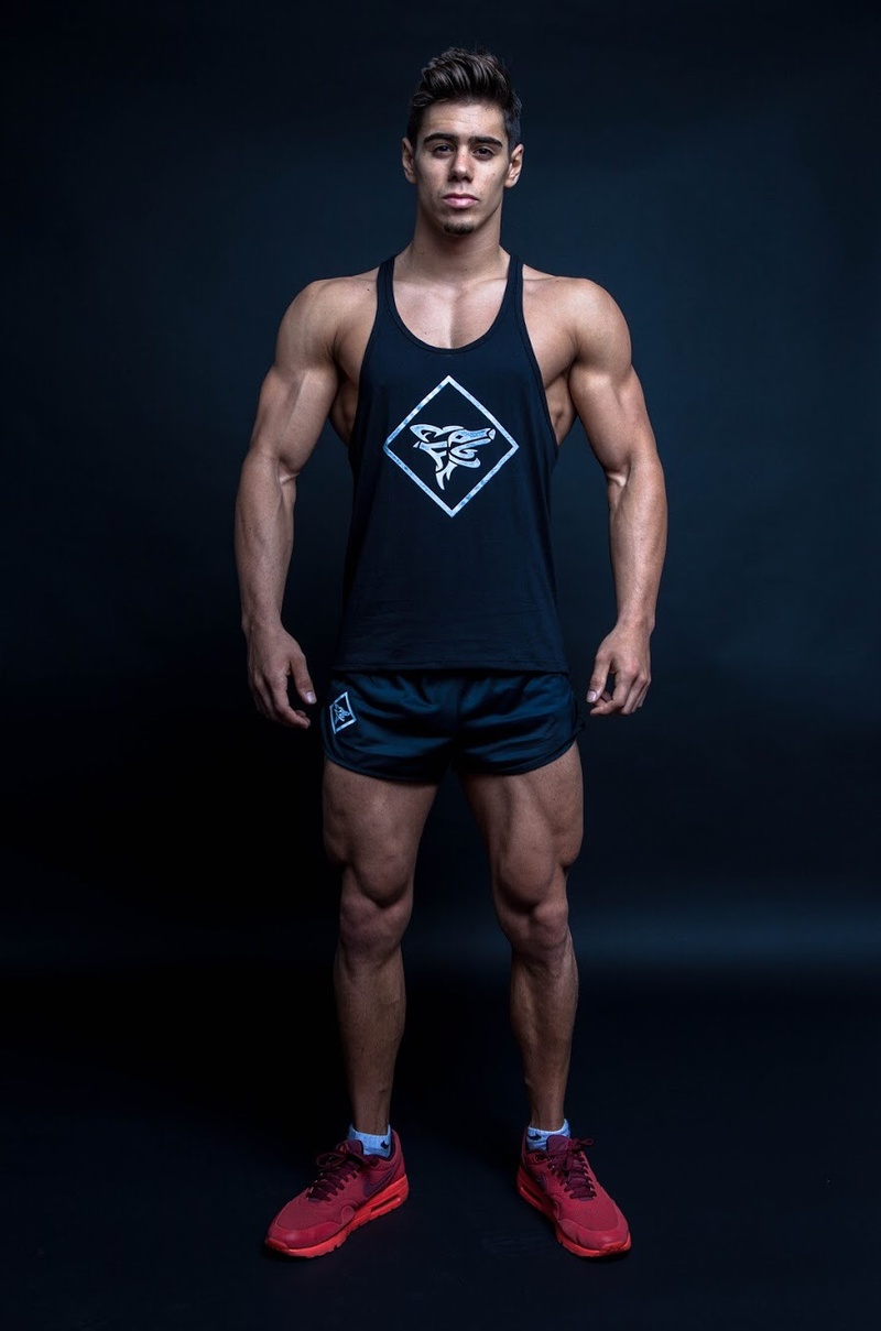 Male model photo shoot of alphafitnesskings