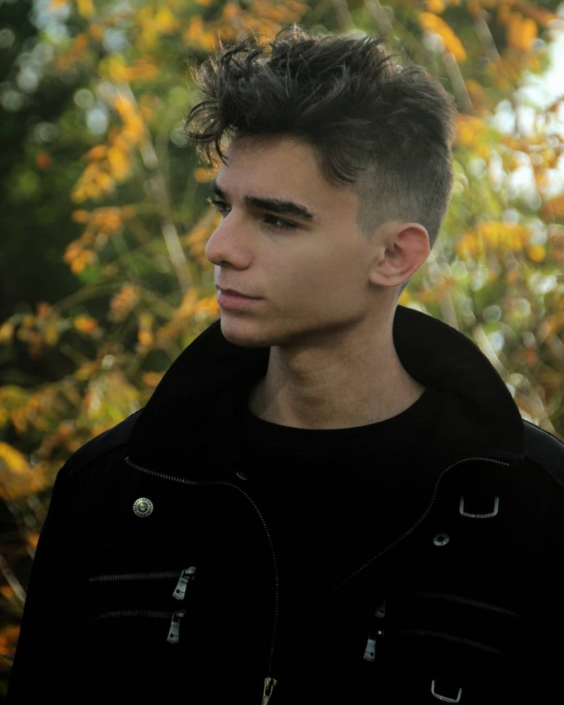 Male model photo shoot of Visan Mihai