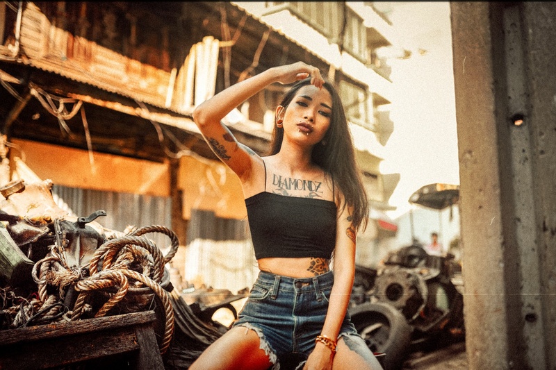Female model photo shoot of DiamondzBizarre in Yaowarat