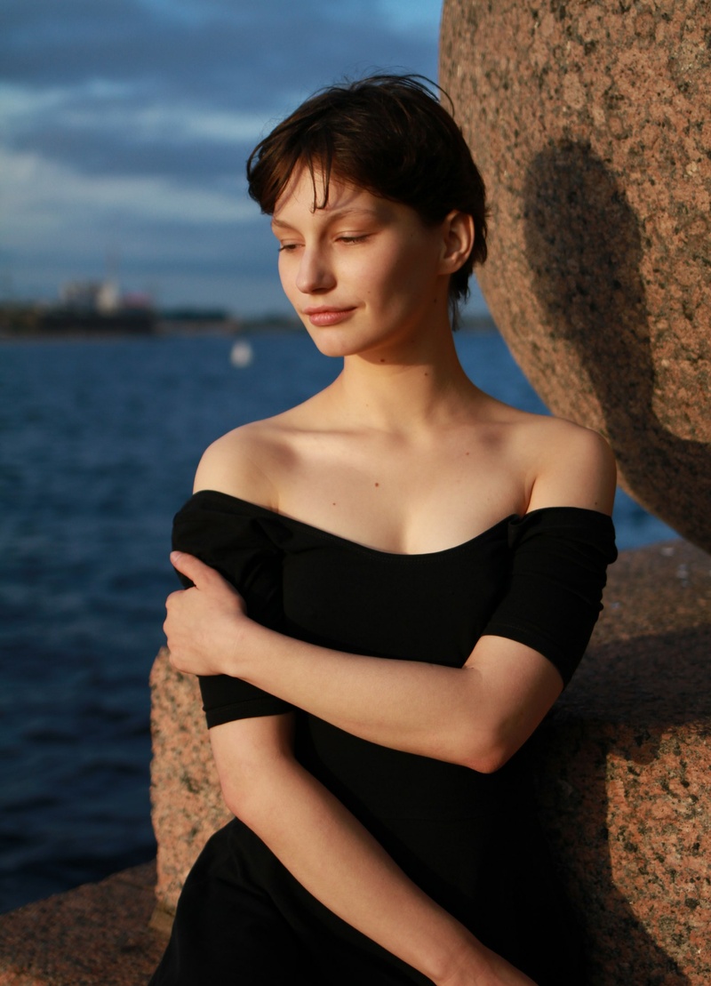 Female model photo shoot of Sserafina