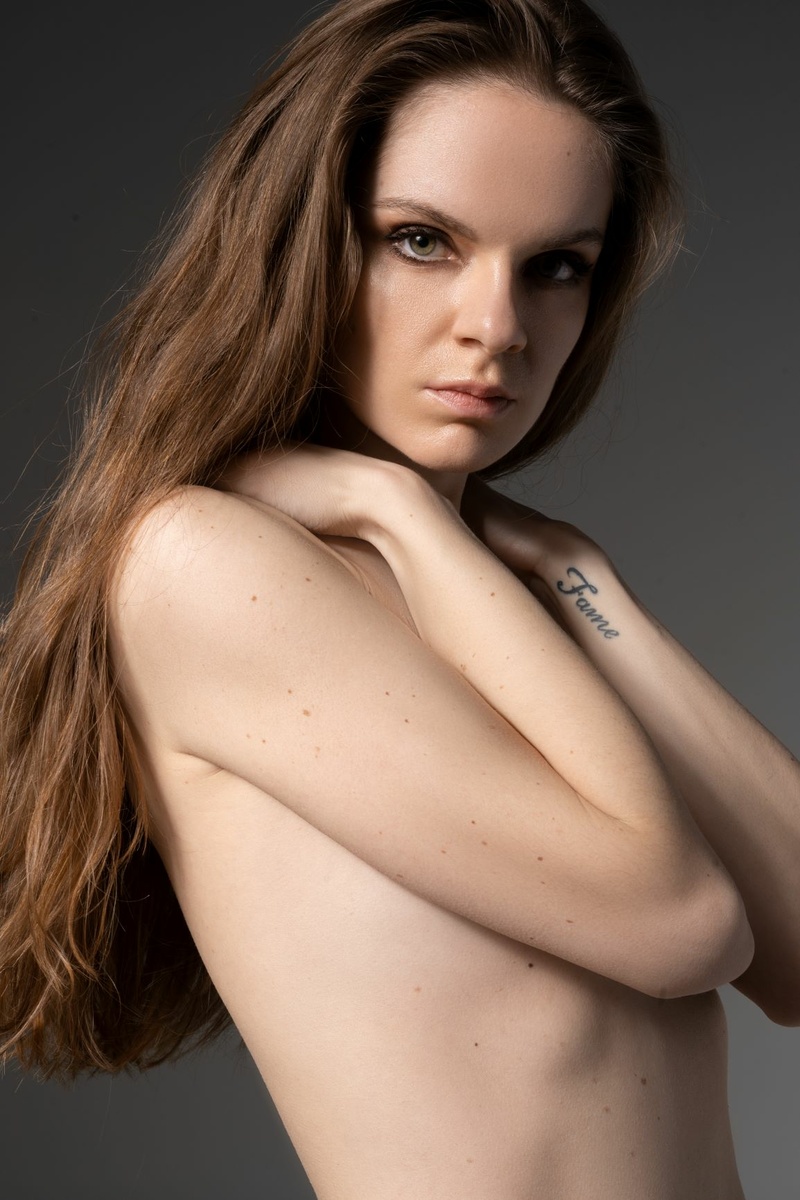 Female model photo shoot of Alina_B
