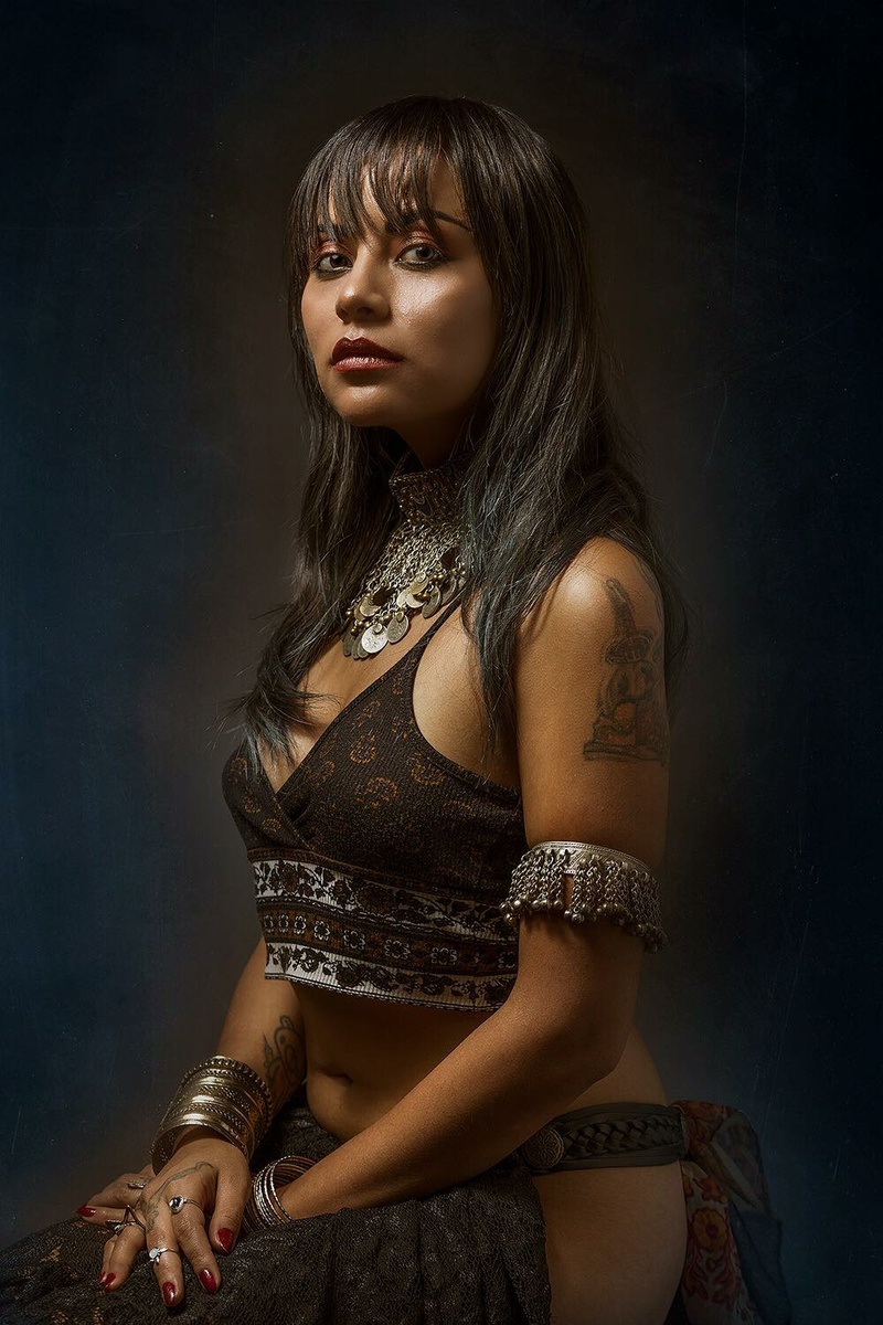 Female model photo shoot of Queen Of Wands