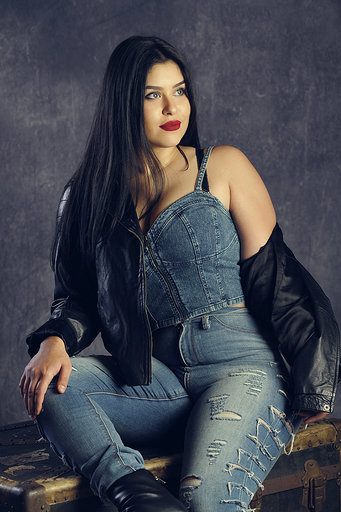 Female model photo shoot of MaryK2000