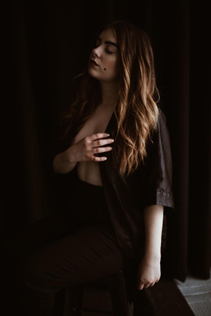 Female model photo shoot of Alexxduvall