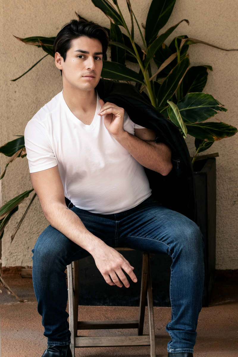 Male model photo shoot of Alex Ivey