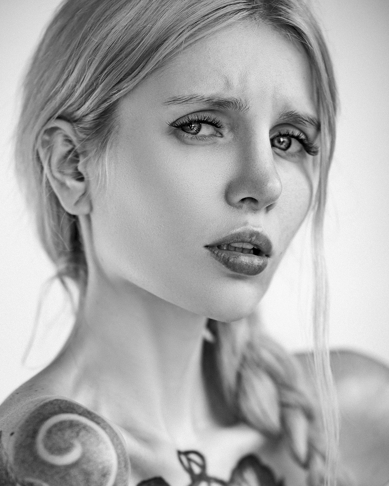 Female model photo shoot of Alyona German