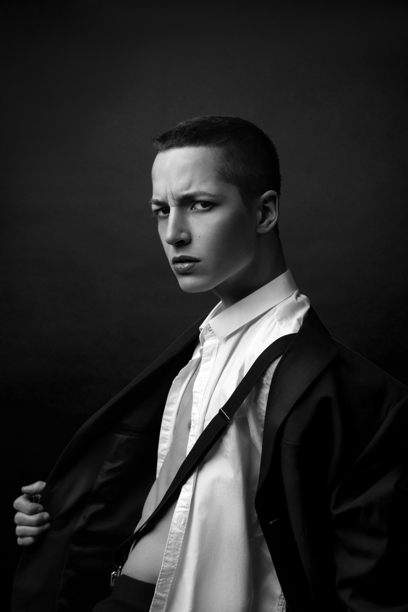 Male model photo shoot of Lototskiy