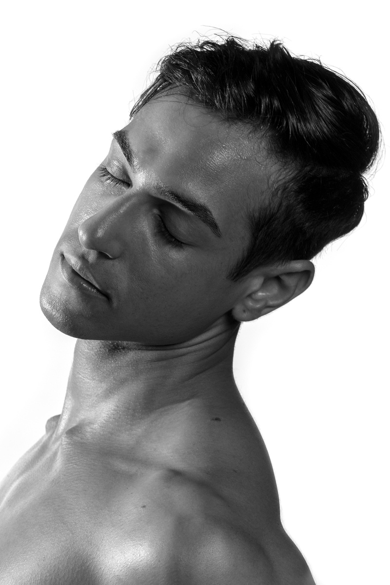 Male model photo shoot of Teddy Cuartas