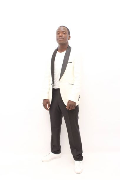 Male model photo shoot of Namijingo