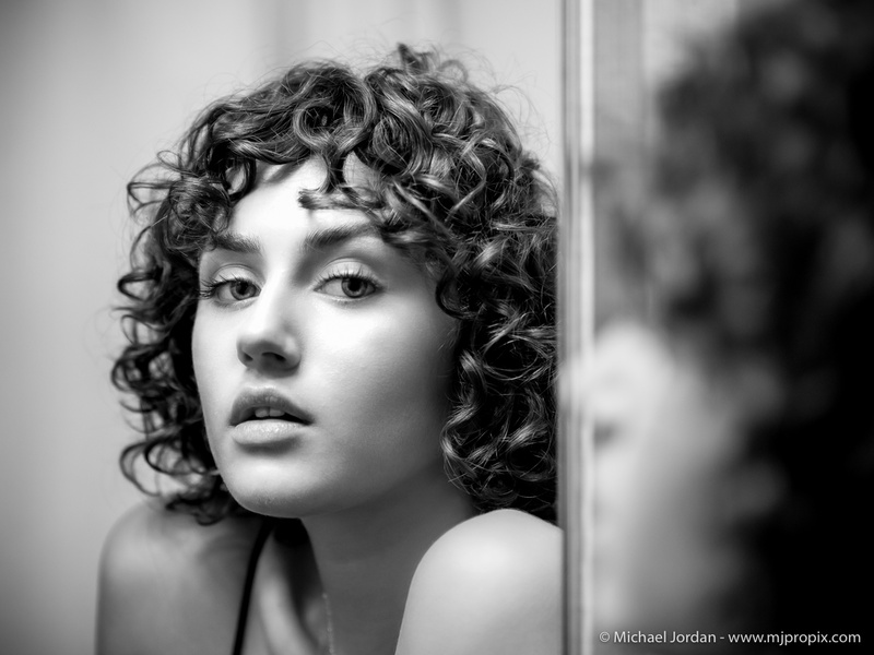 Female model photo shoot of Giuliana Di Domenico in Parkwood Photography Studios, Phoenix, Arizona