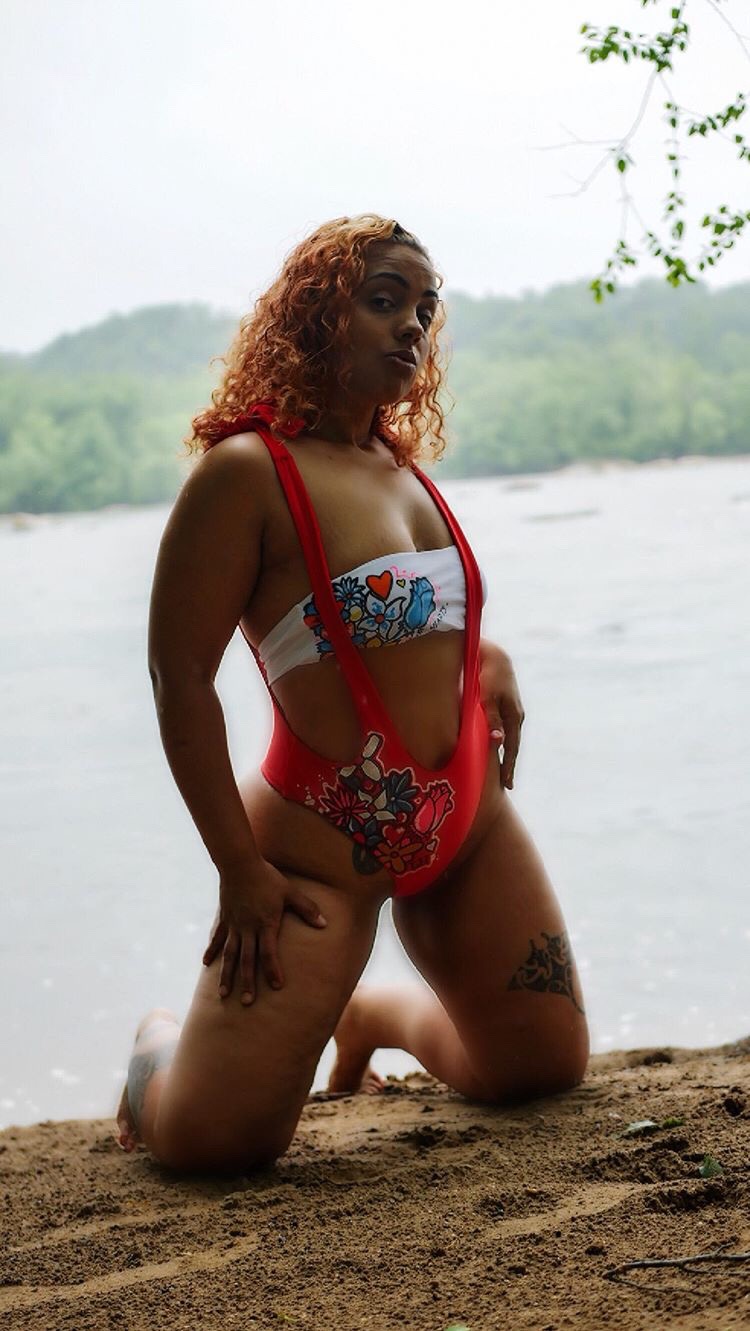 Female model photo shoot of kay_clout in Richmond Virginia
