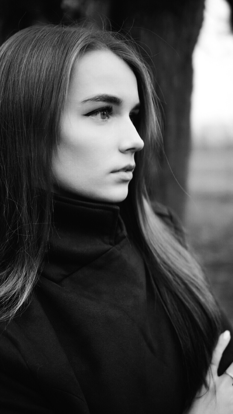 Female model photo shoot of Valeriia Kohls